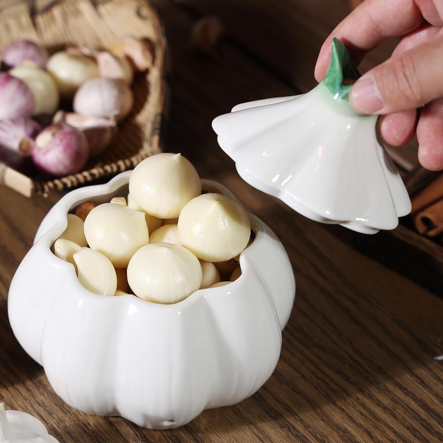 TOIVO Garlic Keeper for Counter，with Lid and Holes GarlicSaver,Garlic Holder Storage Container toKeep (white)
